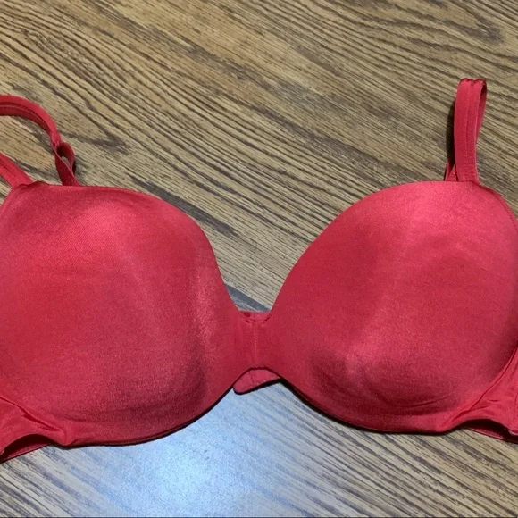 What are the main differences between wired and wireless, difference